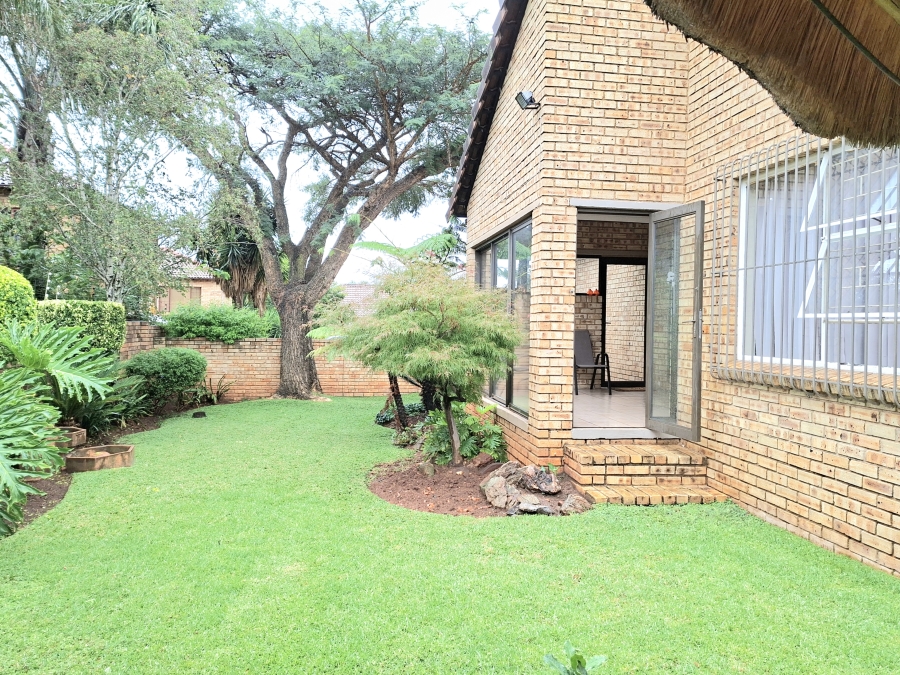 2 Bedroom Property for Sale in Willowbrook Gauteng