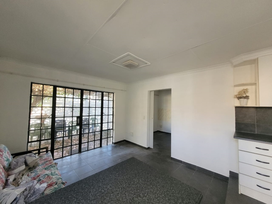 To Let 1 Bedroom Property for Rent in Greenhills Gauteng