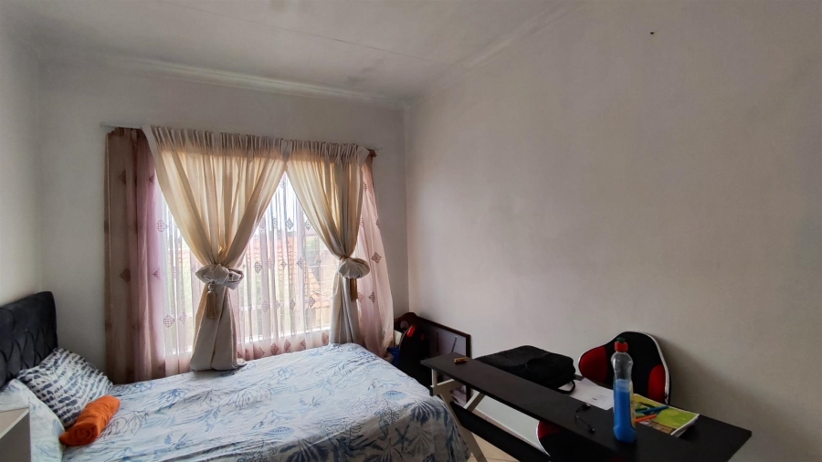 3 Bedroom Property for Sale in Dawn Park Gauteng