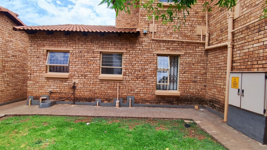 3 Bedroom Property for Sale in Dawn Park Gauteng