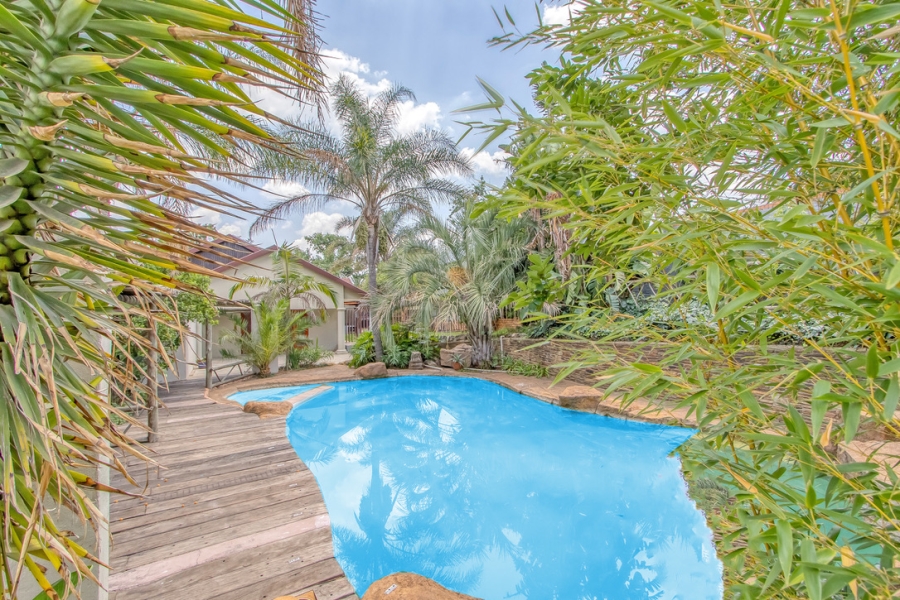 4 Bedroom Property for Sale in Linden Gauteng