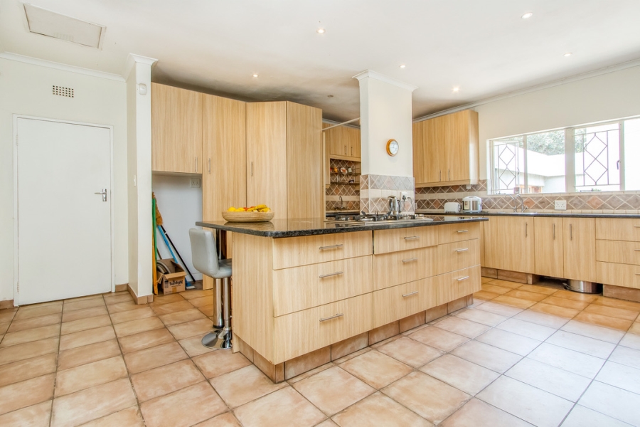 4 Bedroom Property for Sale in Linden Gauteng