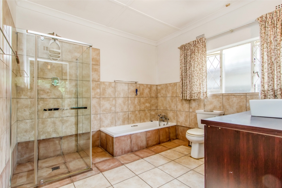 4 Bedroom Property for Sale in Linden Gauteng
