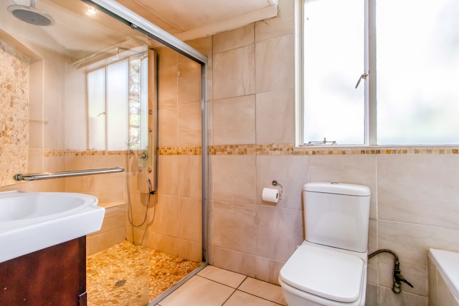 4 Bedroom Property for Sale in Linden Gauteng