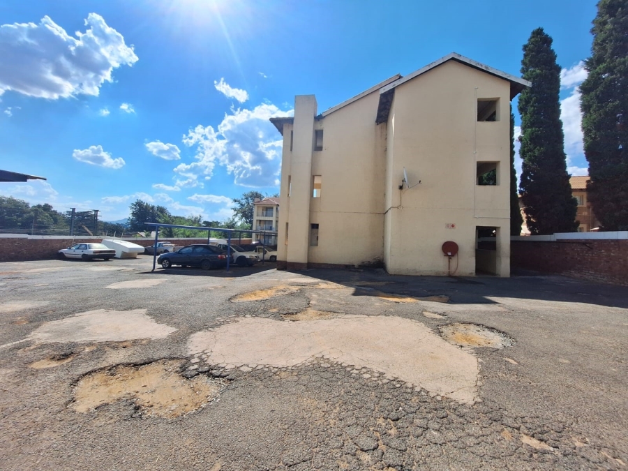 2 Bedroom Property for Sale in Rensburg Gauteng