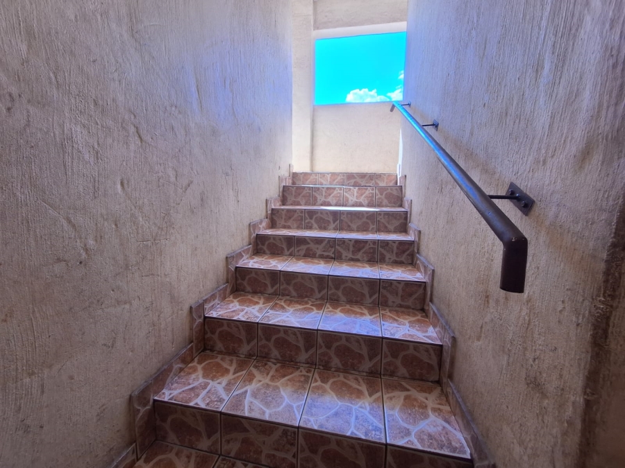 2 Bedroom Property for Sale in Rensburg Gauteng