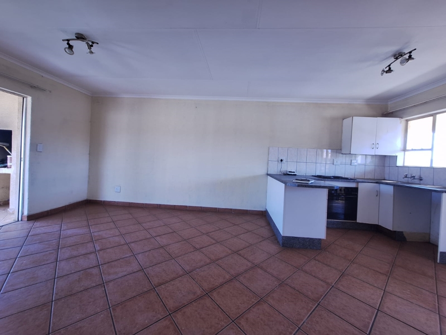 2 Bedroom Property for Sale in Rensburg Gauteng