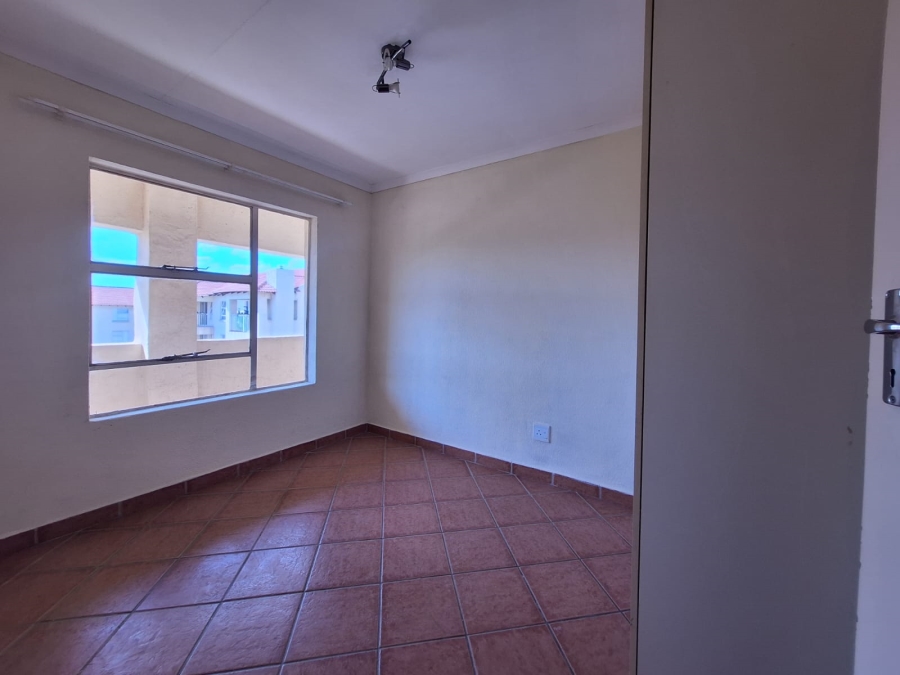 2 Bedroom Property for Sale in Rensburg Gauteng