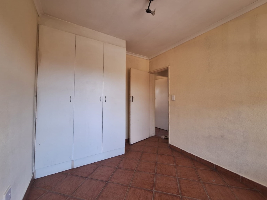 2 Bedroom Property for Sale in Rensburg Gauteng