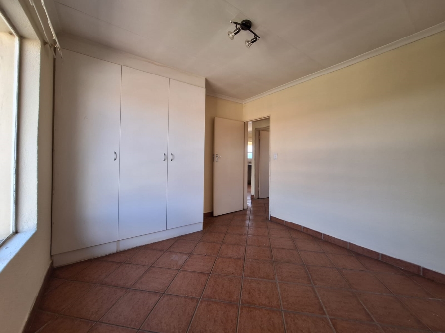 2 Bedroom Property for Sale in Rensburg Gauteng