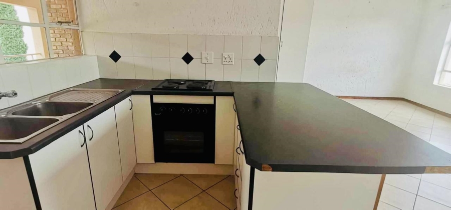1 Bedroom Property for Sale in Rensburg Gauteng