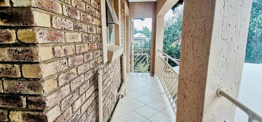 1 Bedroom Property for Sale in Rensburg Gauteng