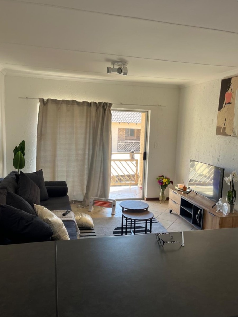 1 Bedroom Property for Sale in Rensburg Gauteng