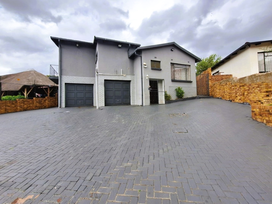 4 Bedroom Property for Sale in Shalimar Ridge Gauteng