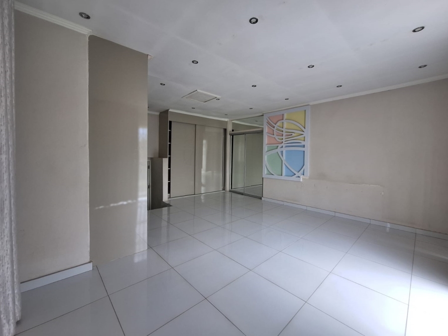 4 Bedroom Property for Sale in Shalimar Ridge Gauteng