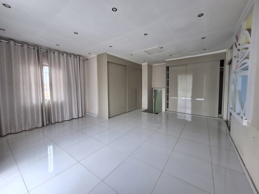 4 Bedroom Property for Sale in Shalimar Ridge Gauteng