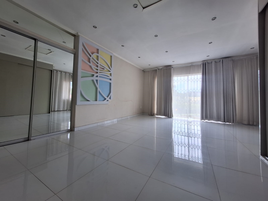 4 Bedroom Property for Sale in Shalimar Ridge Gauteng