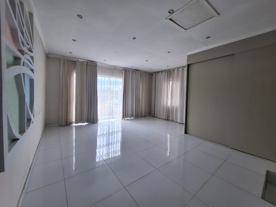 4 Bedroom Property for Sale in Shalimar Ridge Gauteng