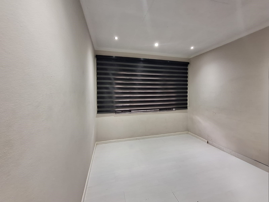 4 Bedroom Property for Sale in Shalimar Ridge Gauteng