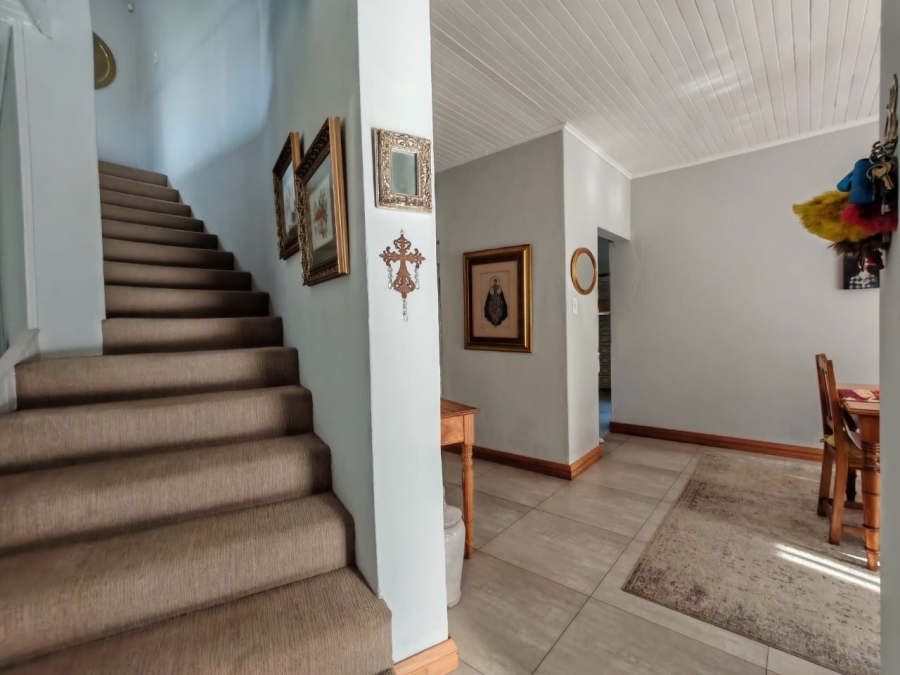 4 Bedroom Property for Sale in Three Rivers East Gauteng