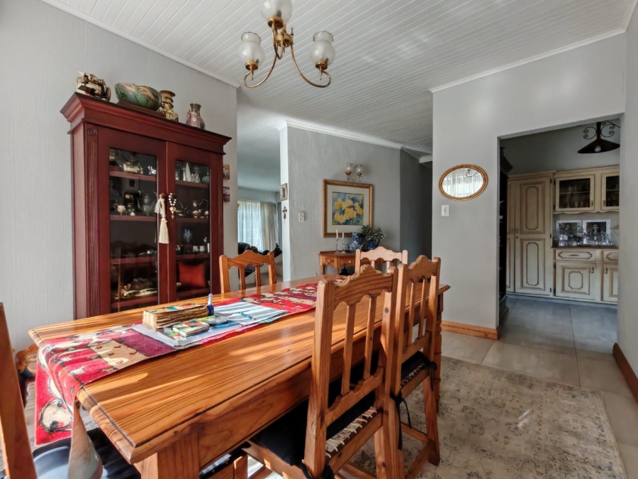 4 Bedroom Property for Sale in Three Rivers East Gauteng