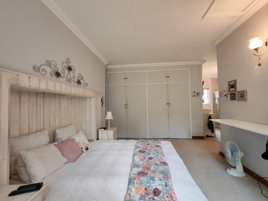 4 Bedroom Property for Sale in Three Rivers East Gauteng