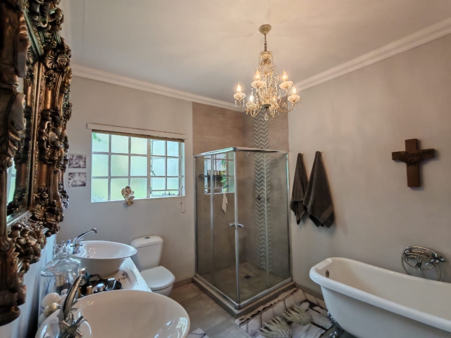 4 Bedroom Property for Sale in Three Rivers East Gauteng