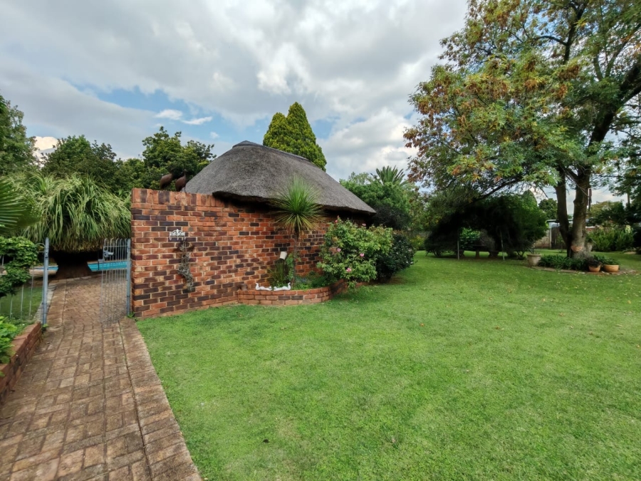 4 Bedroom Property for Sale in Three Rivers East Gauteng