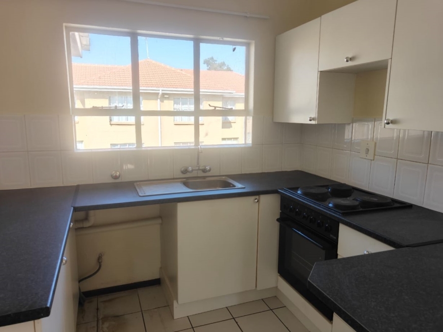 2 Bedroom Property for Sale in Three Rivers Proper Gauteng