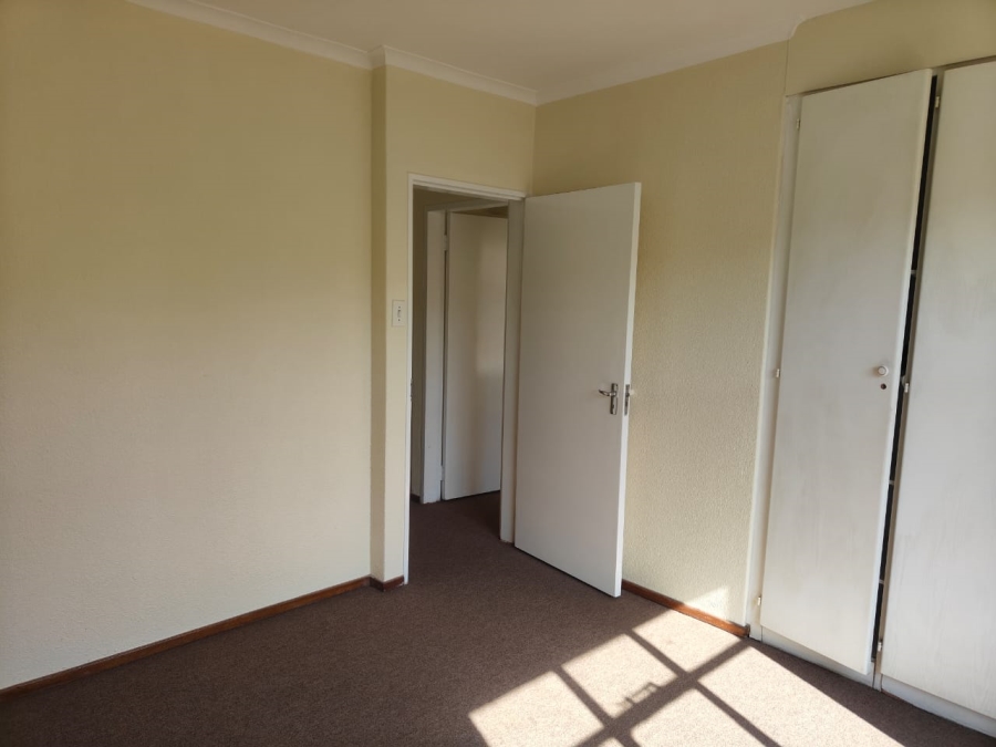 2 Bedroom Property for Sale in Three Rivers Proper Gauteng