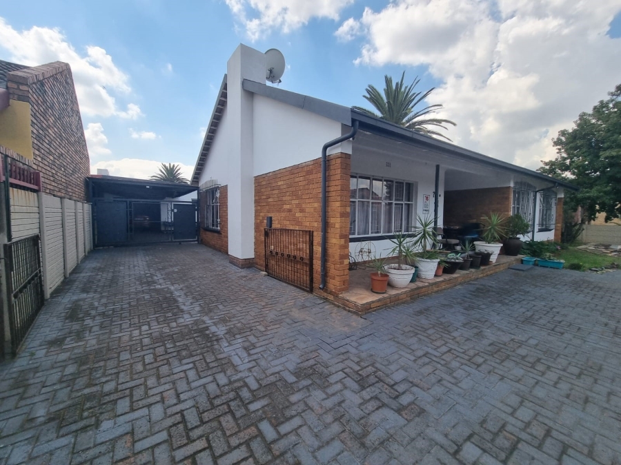3 Bedroom Property for Sale in Vanderbijlpark SE 6 Gauteng