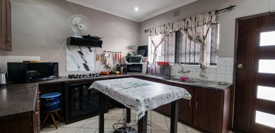 3 Bedroom Property for Sale in Vanderbijlpark SE 6 Gauteng