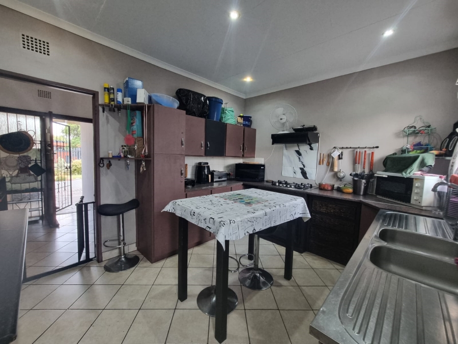 3 Bedroom Property for Sale in Vanderbijlpark SE 6 Gauteng
