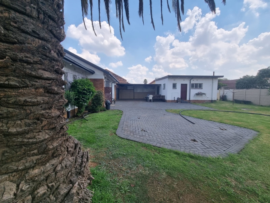 3 Bedroom Property for Sale in Vanderbijlpark SE 6 Gauteng