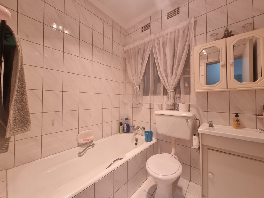 3 Bedroom Property for Sale in Three Rivers Gauteng