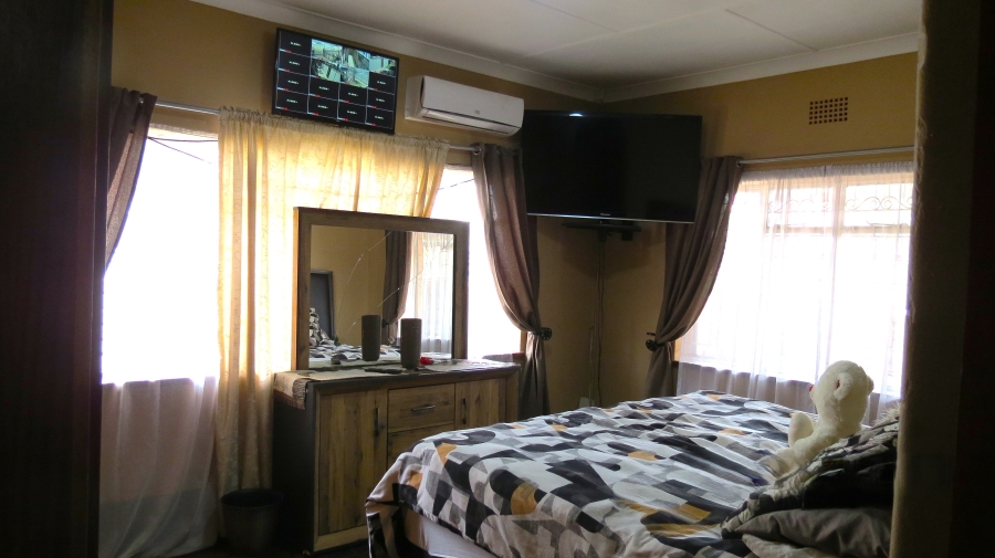 4 Bedroom Property for Sale in Krugersdorp West Gauteng