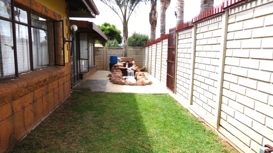 4 Bedroom Property for Sale in Krugersdorp West Gauteng