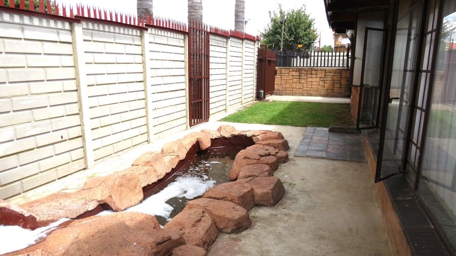 4 Bedroom Property for Sale in Krugersdorp West Gauteng