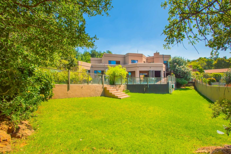 4 Bedroom Property for Sale in Kloofendal Gauteng