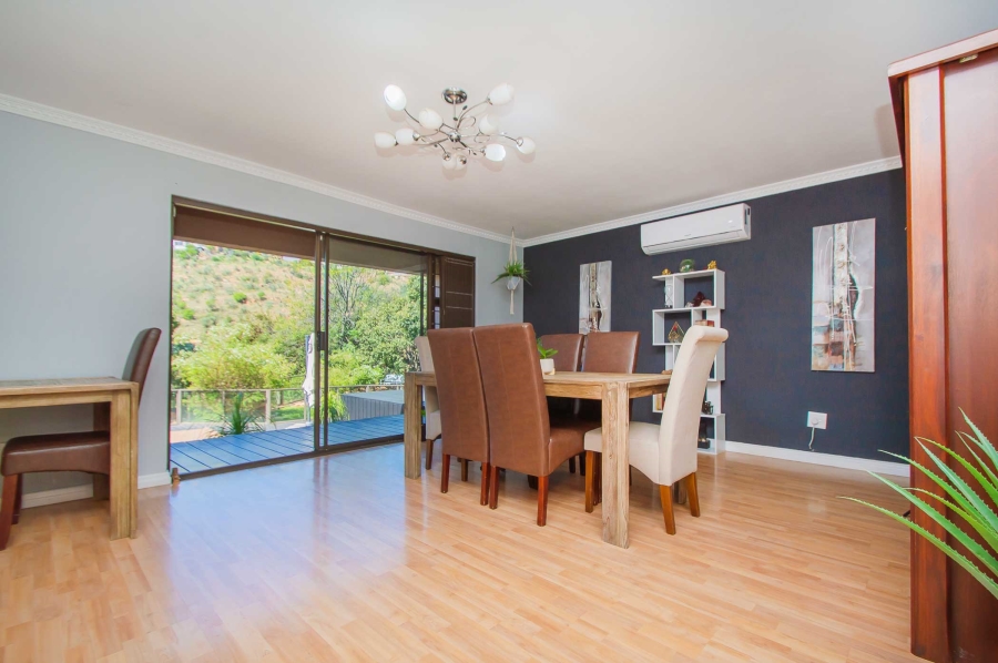 4 Bedroom Property for Sale in Kloofendal Gauteng