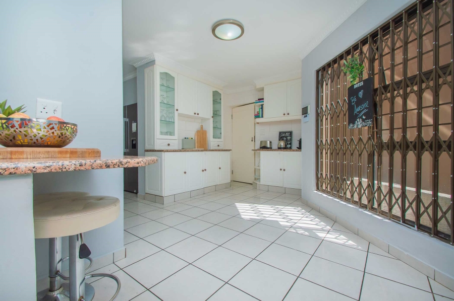 4 Bedroom Property for Sale in Kloofendal Gauteng