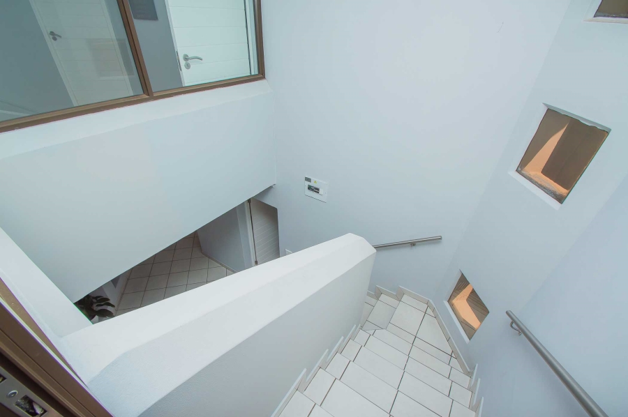 4 Bedroom Property for Sale in Kloofendal Gauteng