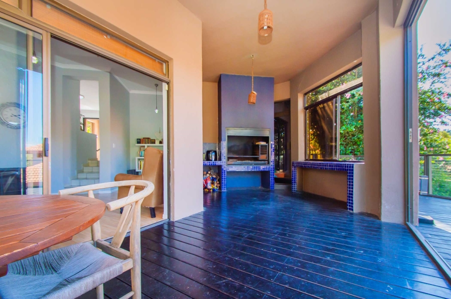 4 Bedroom Property for Sale in Kloofendal Gauteng