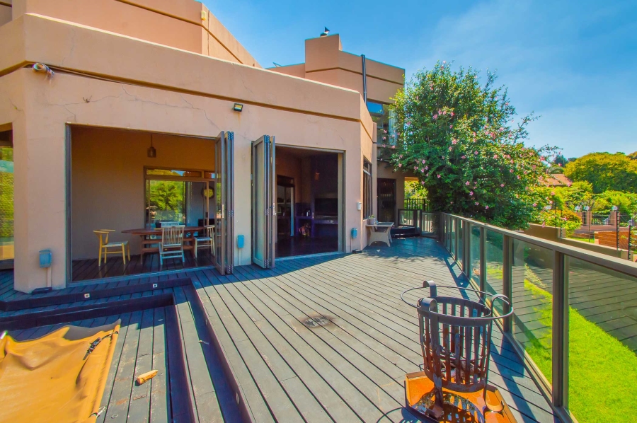 4 Bedroom Property for Sale in Kloofendal Gauteng