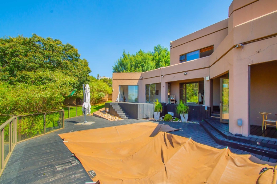 4 Bedroom Property for Sale in Kloofendal Gauteng