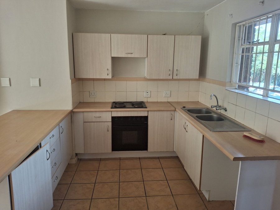 2 Bedroom Property for Sale in Die Wilgers Gauteng