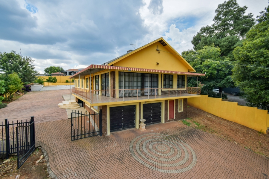 4 Bedroom Property for Sale in Waterkloof Ridge Gauteng