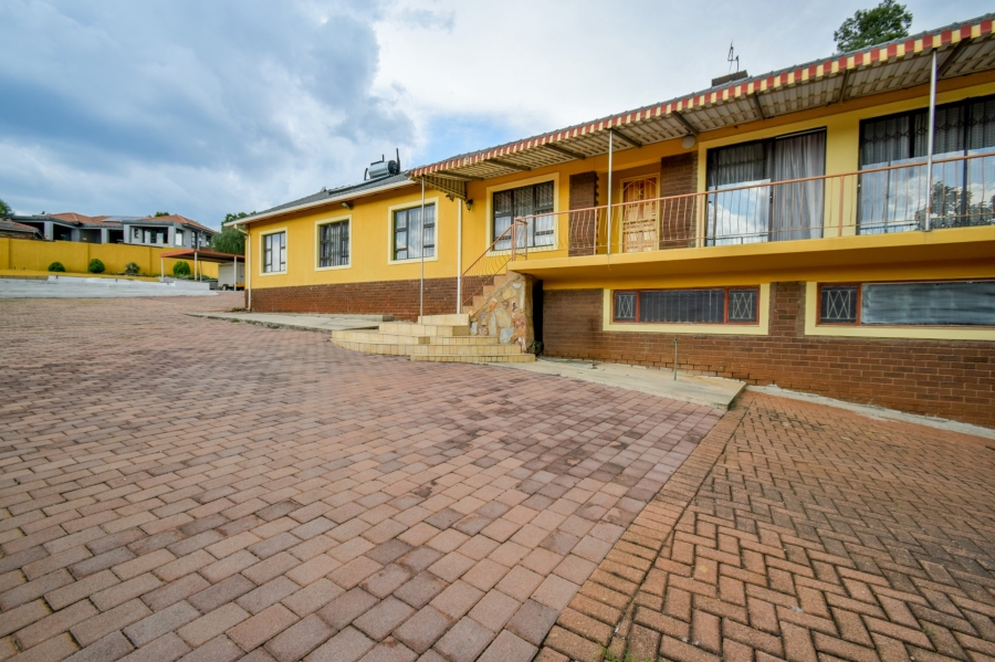 4 Bedroom Property for Sale in Waterkloof Ridge Gauteng