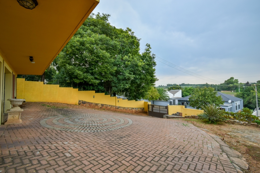 4 Bedroom Property for Sale in Waterkloof Ridge Gauteng