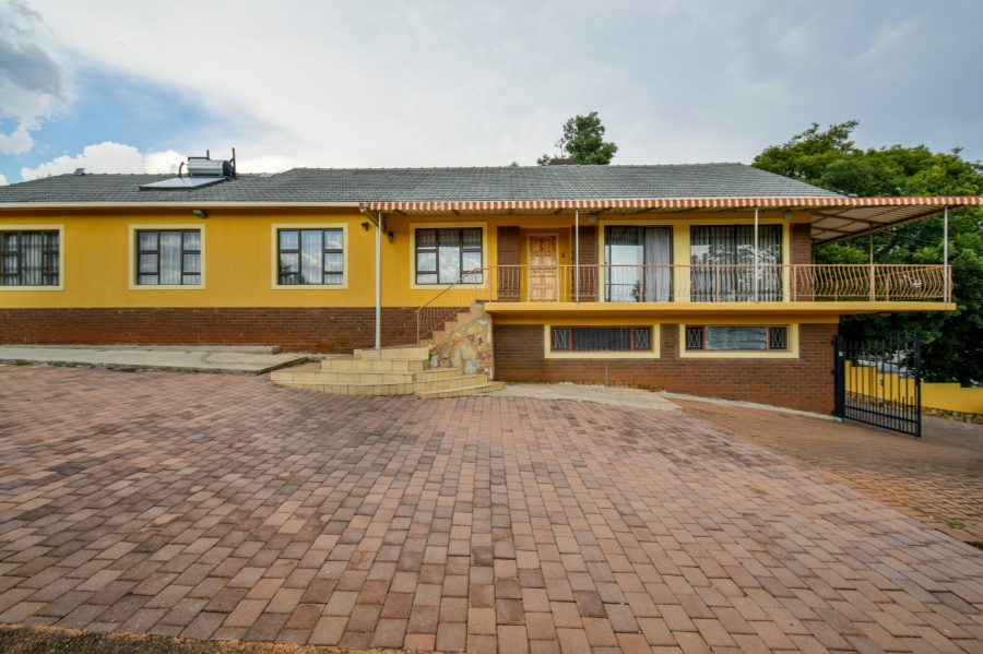 4 Bedroom Property for Sale in Waterkloof Ridge Gauteng